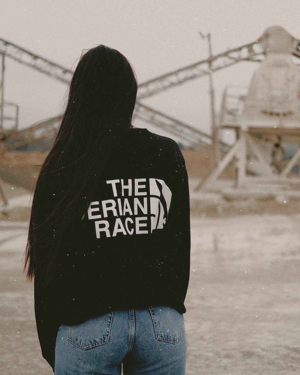 SUDADERA THE IBERIAN RACE SIN CAPUCHA